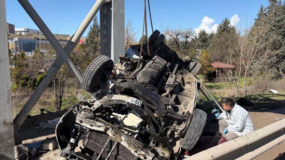 5 kişinin öldüğü otobüs kazası kamerada! Kimlikler belli oldu 5